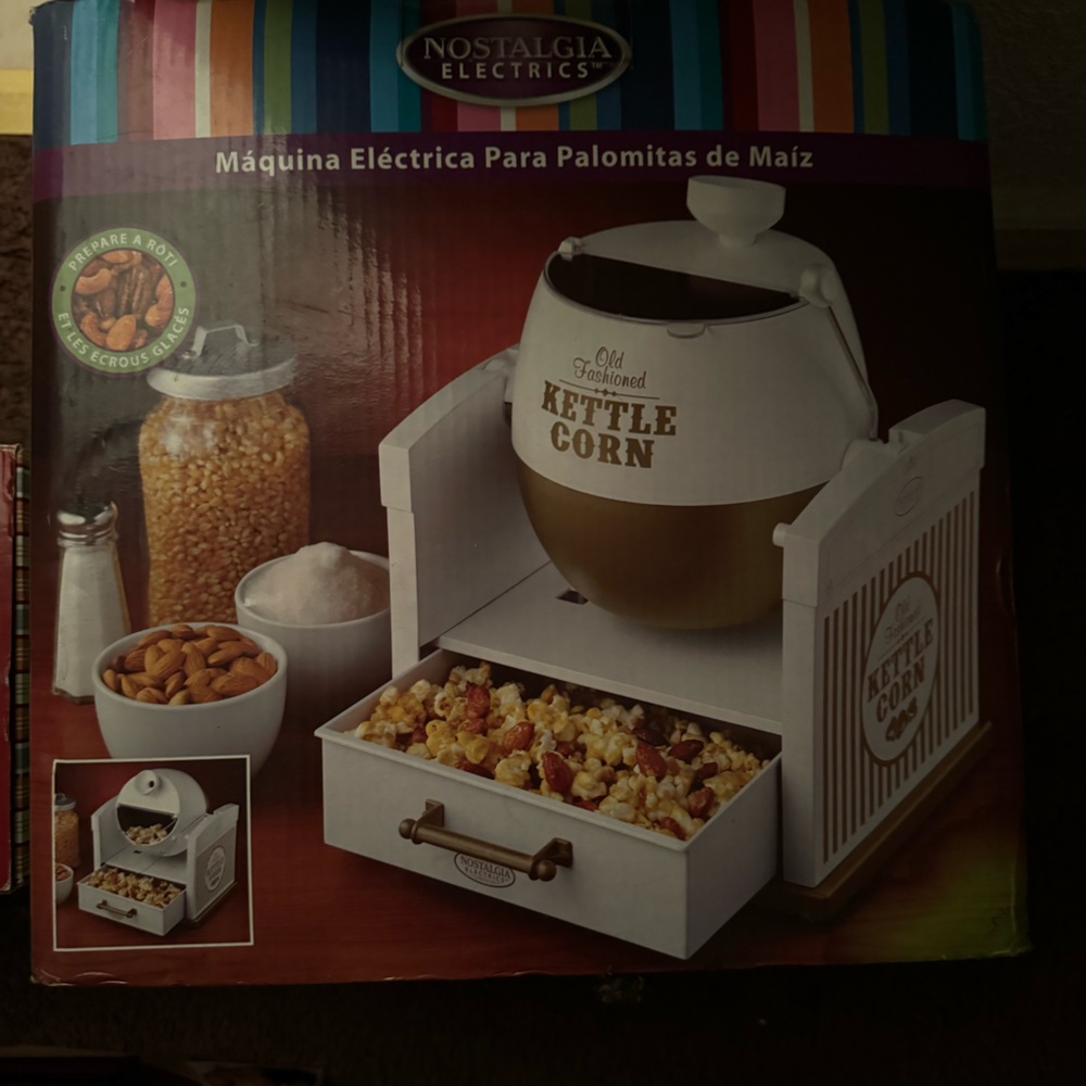 Popcorn, Pretzel, Twinkie, Brownie & Treats on a stick machines. All New